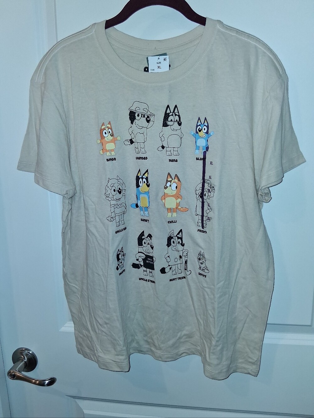 NEW BLUEY Cartoon Character Tee w Colorful Friends Super Soft! Lady's XL